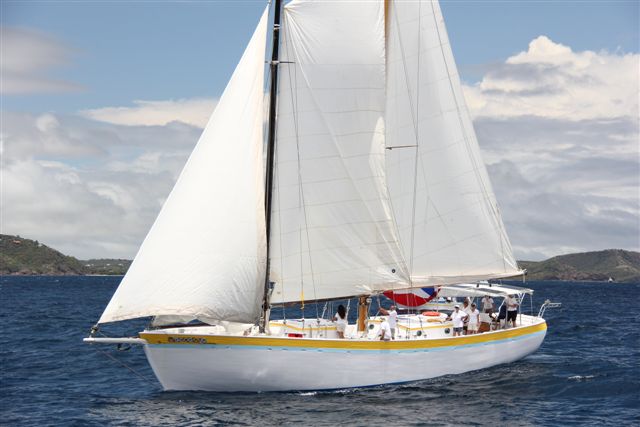 Sail the Grenadines on Charter Boat "Jambalaya"
