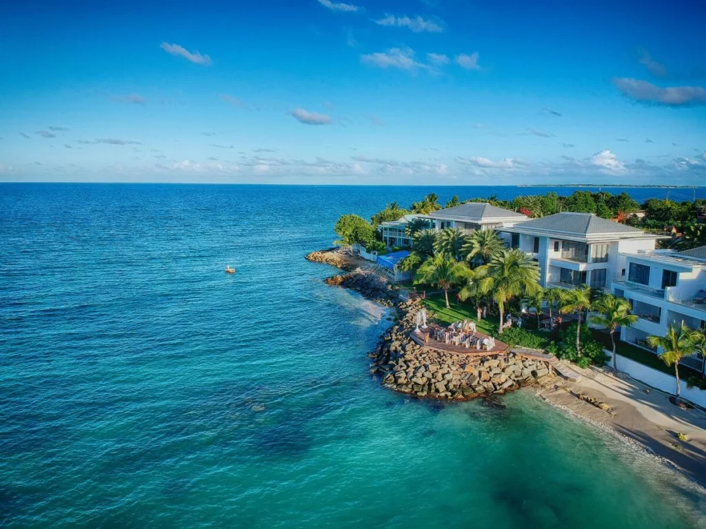 A secluded beach resort in St John Antigua - Antigua honeymoon yacht charter