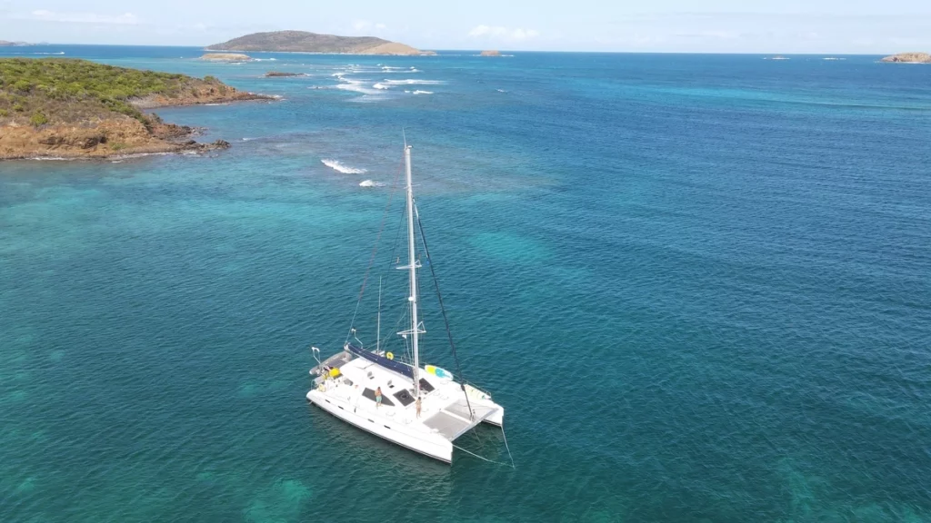 A catamaran sailing on Culebra to Puerto Rico Itinerary