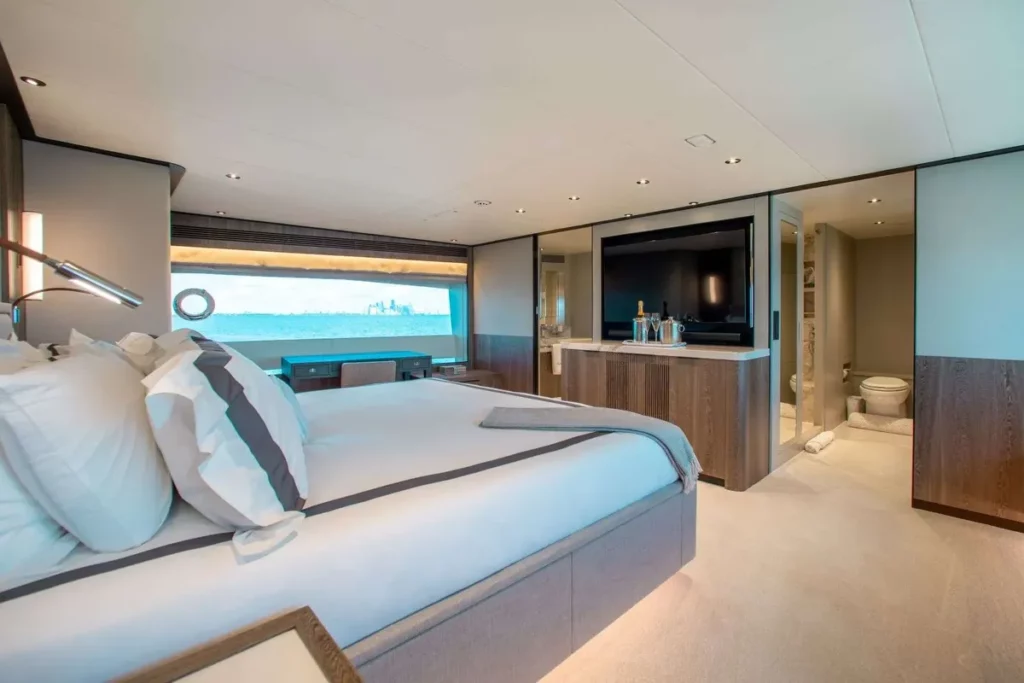 VIP cabin of motor yacht charter special FREEDOM